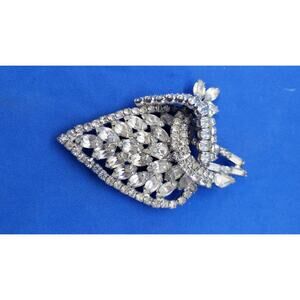 Vintage RARE Kramer NY Leaf Brooch Rhinestone Huge Layered Ribbons Signed